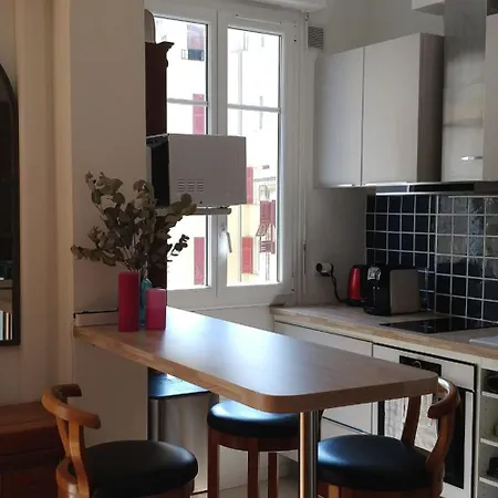 Charming In The Heart Of 2 People Apartment